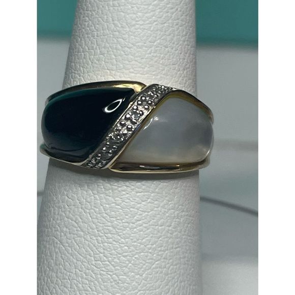 14k yellow gold pearl,onyx,diamond ring